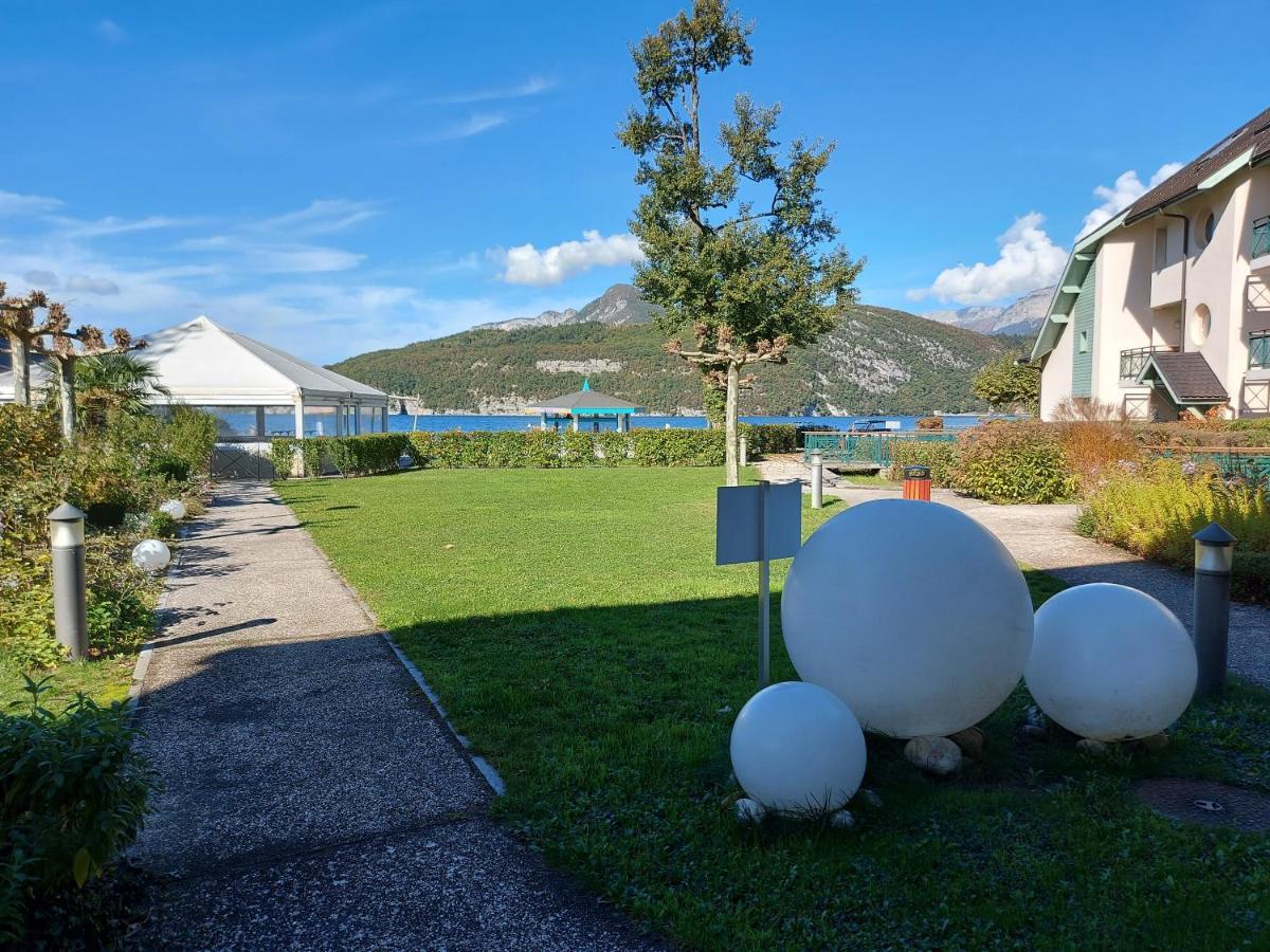 Studio Les Pieds Dans L'Eau Au Bord Du Lac D'Annecy Duingt Exterior foto